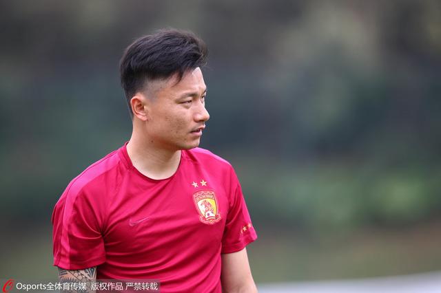 年轻夫妇交换新婚之夜