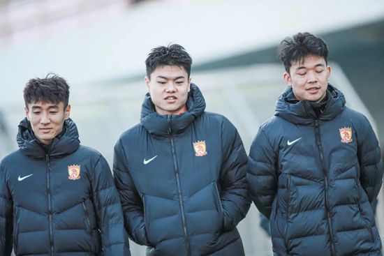 围裙室：美味的服务2-2020