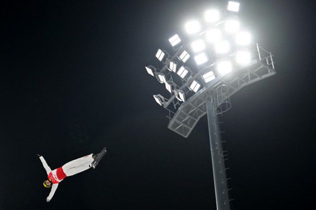 大乔抱枕正能量抱枕图片
