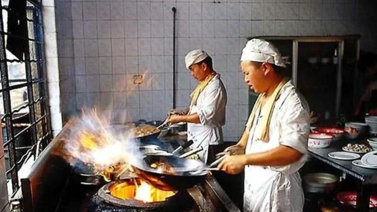 李成敏为艺术奉献的作品是什么
